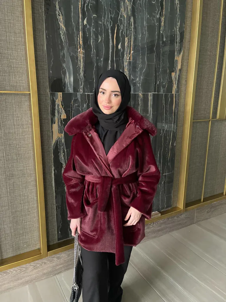 Yeni Dina Kürk Kaban