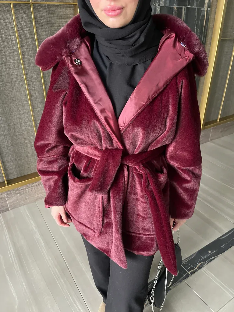 Yeni Dina Kürk Kaban